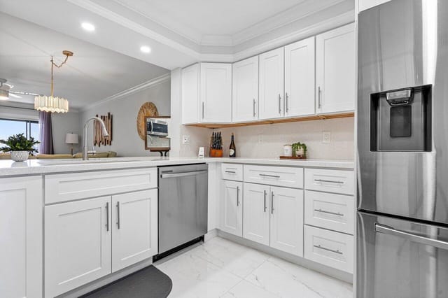 7286 Huntington Lane 401, Delray Beach, FL 33446