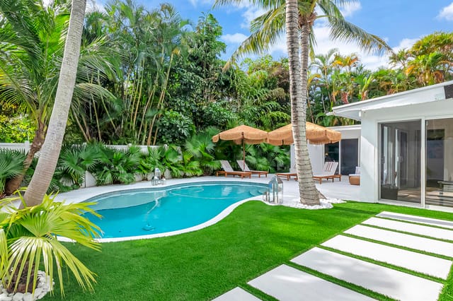 103 S Atlantic Drive, Lantana, FL 33462