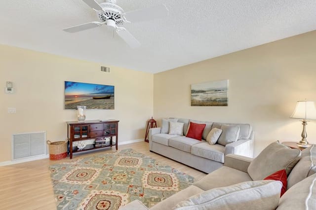 5787 Parkwalk Drive, Boynton Beach, FL 33472