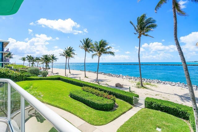 120 Inlet Way 204, Palm Beach Shores, FL 33404
