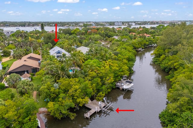 216 SE Atlantic Drive, Lantana, FL 33462