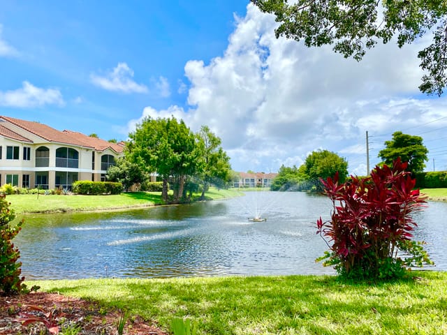 815 W Boynton Beach Boulevard 16-201, Boynton Beach, FL 33426