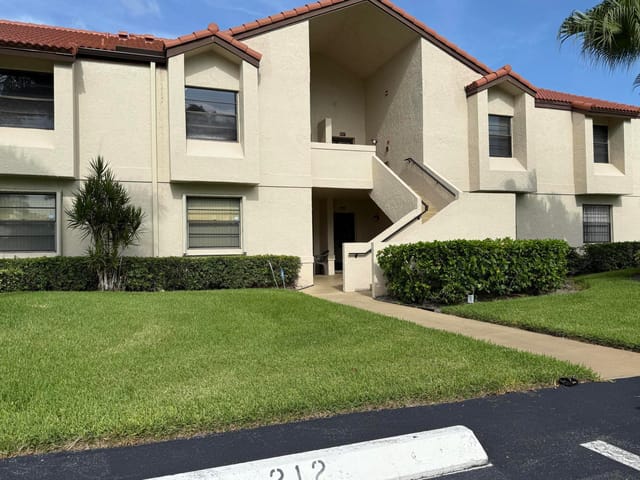 5815 Parkwalk Drive 212, Boynton Beach, FL 33472