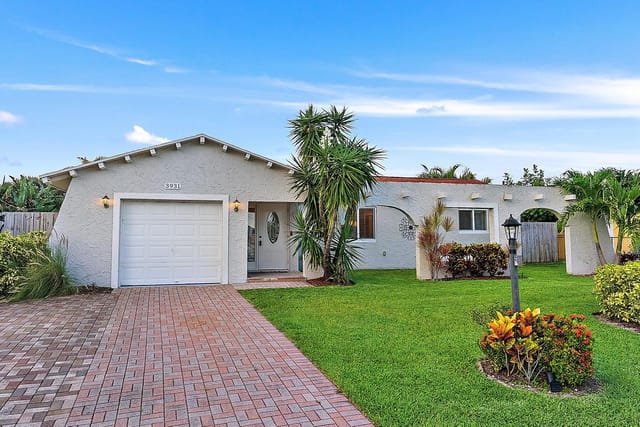 3931 Flag Drive, Palm Beach Gardens, FL 33410