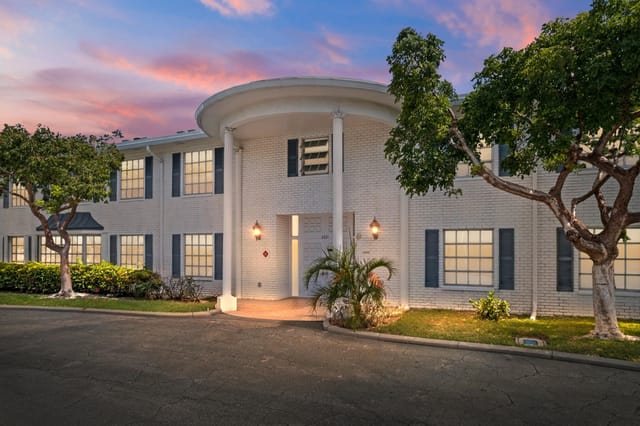 2221 NE 68th Street 922, Fort Lauderdale, FL 33308