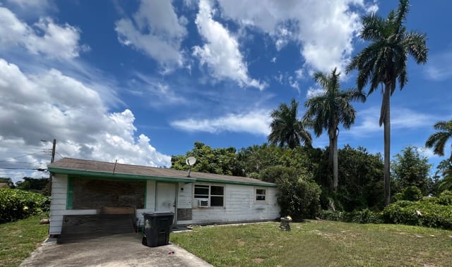 3267 Hurricane Drive, Lake Worth, FL 33462