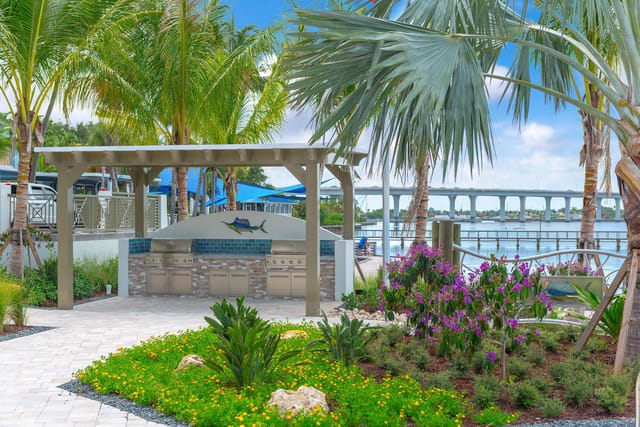 41 SW Seminole Street 305 3