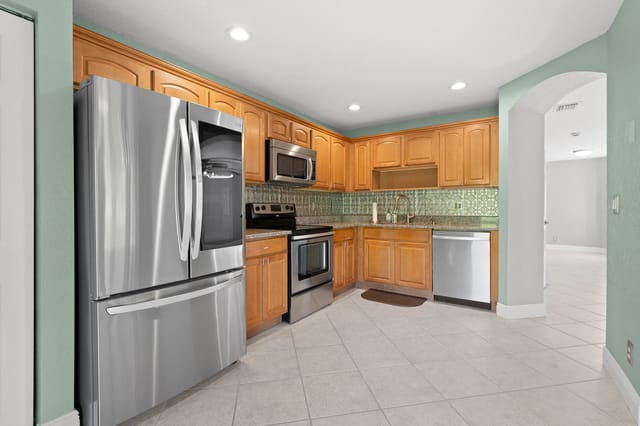 4872 Pinemore Lane, Lake Worth, FL 33463