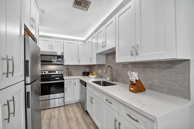 2411 papaya dr kit