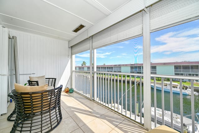 120 Wettaw Lane 210, North Palm Beach, FL 33408