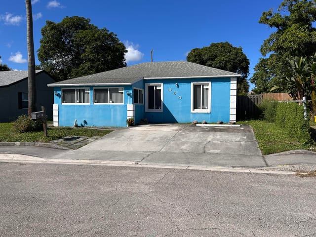 840 W 2nd Street, Riviera Beach, FL 33404