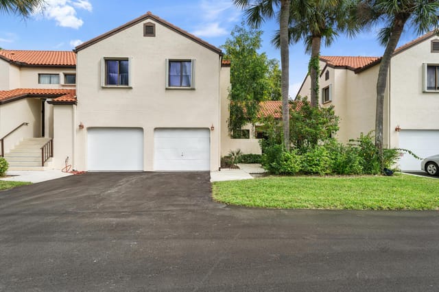 22 Via De Casas Sur 102, Boynton Beach, FL 33426