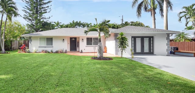 3374 Parade Place, Lake Worth, FL 33462