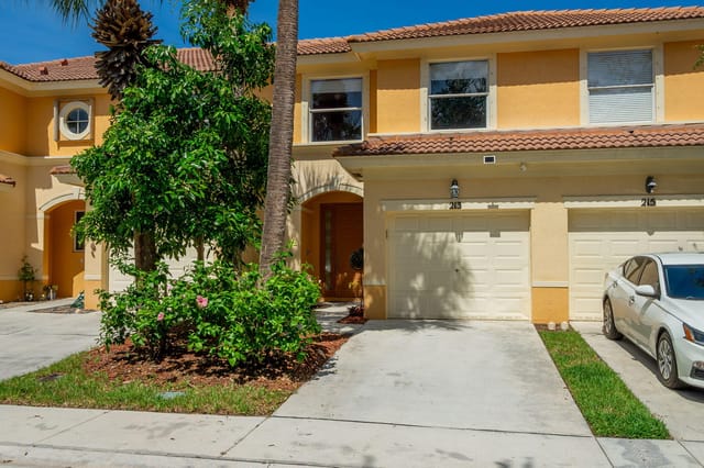 213 River Bluff Lane, Royal Palm Beach, FL 33411