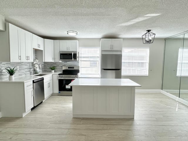 222 Piedmont E, Delray Beach, FL 33484