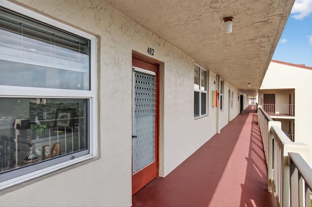 Breezeway to Unit