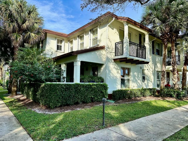 4720 Mimosa Place 905, Coconut Creek, FL 33073
