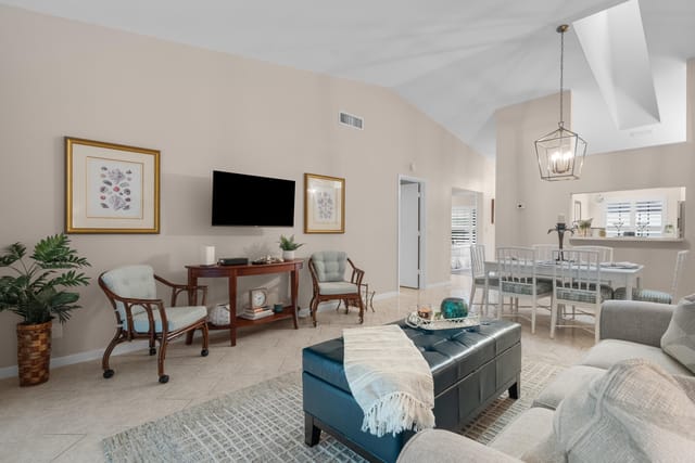 1544 SW Silver Pine Way 104f, Palm City, FL 34990