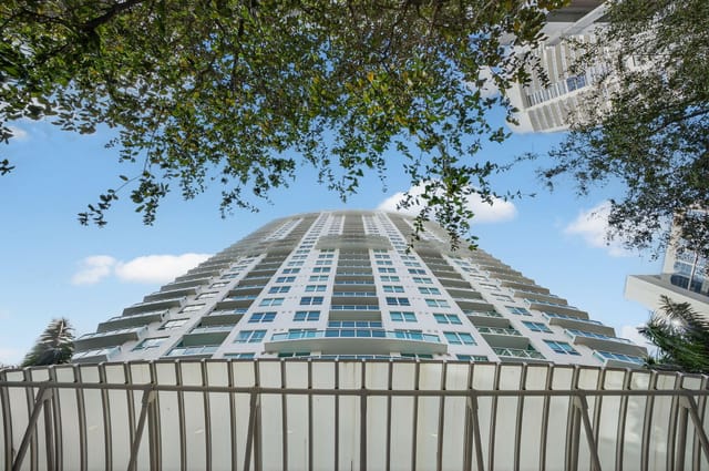 350 Las Olas Place