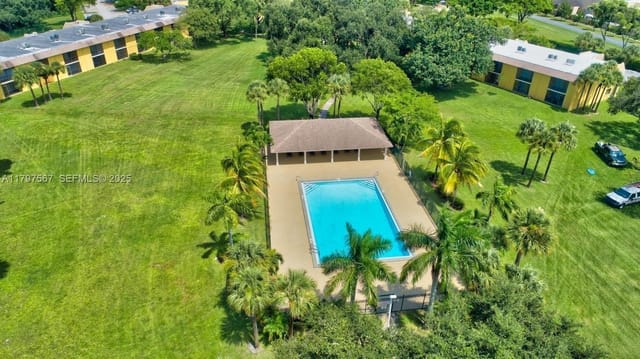 1536 W Meadows Circle W, Boynton Beach, FL 33436