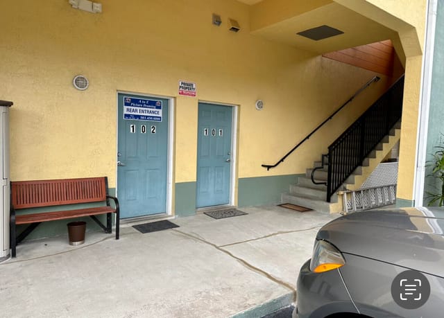 Entrance in Rear