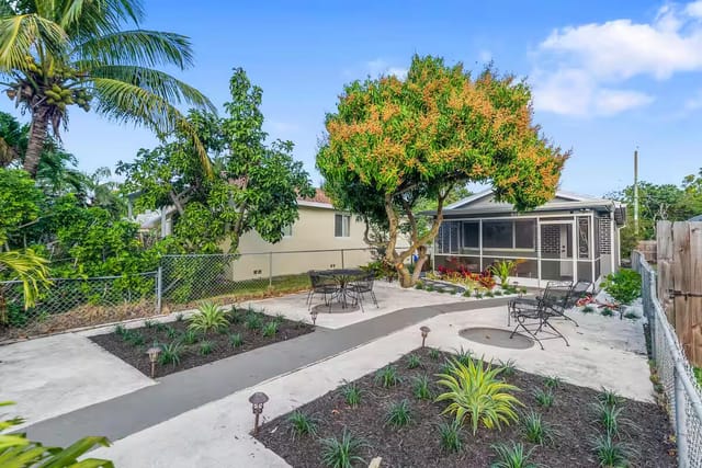 610 N D Street, Lake Worth Beach, FL 33460