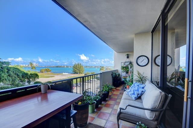 5600 N Flagler Drive 307, West Palm Beach, FL 33407