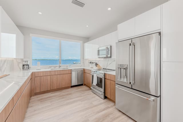 41 SW Seminole St Unit 306, Stuart, FL 3