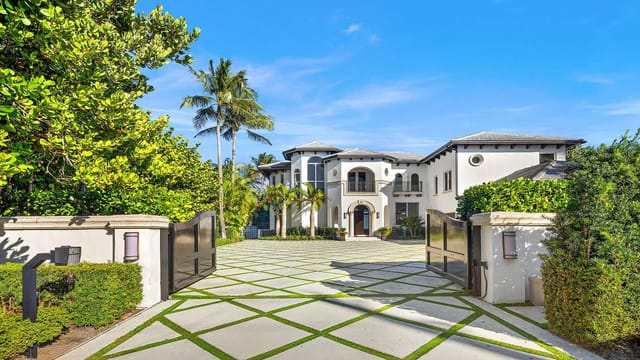 733 N Ocean Boulevard, Delray Beach, FL 33483