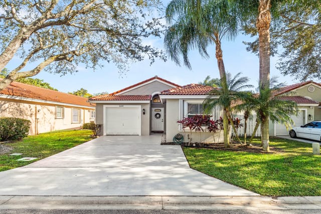 6680 Green Island Circle, Lake Worth, FL 33463
