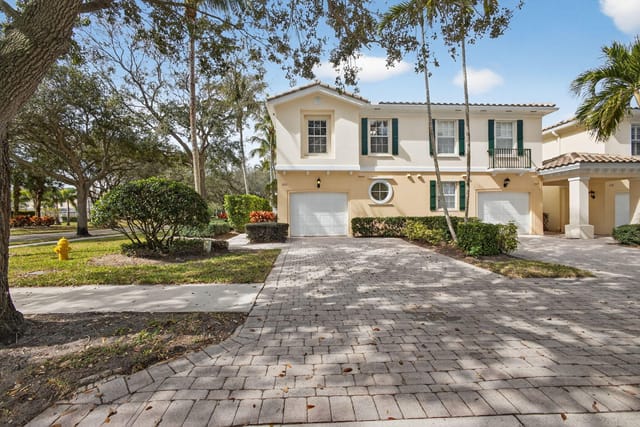 355 Salinas Drive, Palm Beach Gardens, FL 33410