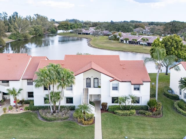5829 Parkwalk Drive, Boynton Beach, FL 33472