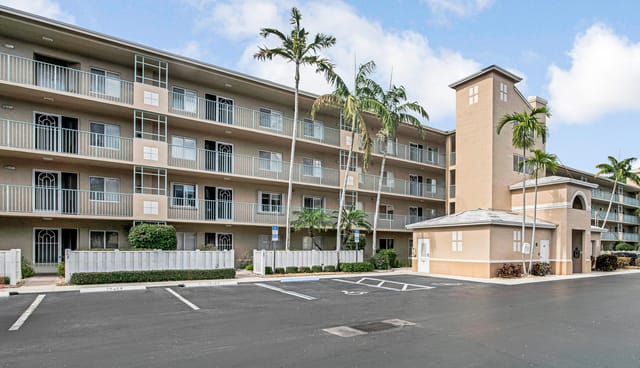 12565 Imperial Isle Drive 208, Boynton Beach, FL 33437