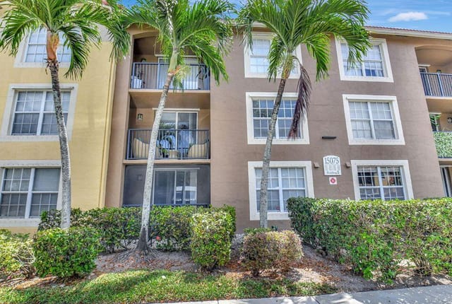 15075 Michelangelo Boulevard 204, Delray Beach, FL 33446
