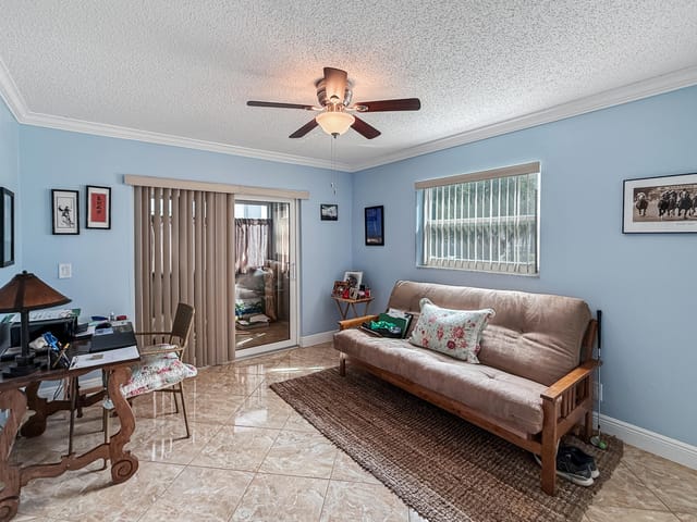 Guest bedroom 1