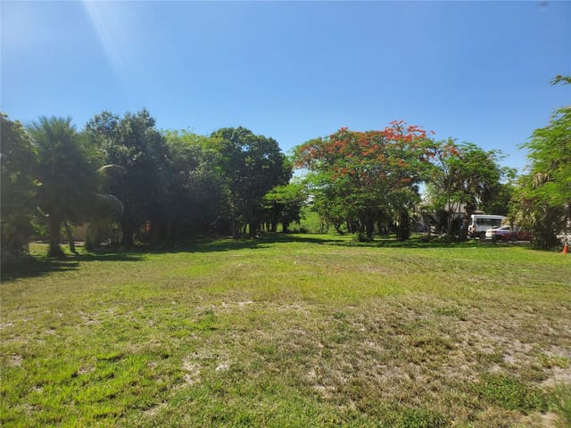 1697 E Main Street, Pahokee, FL 33476