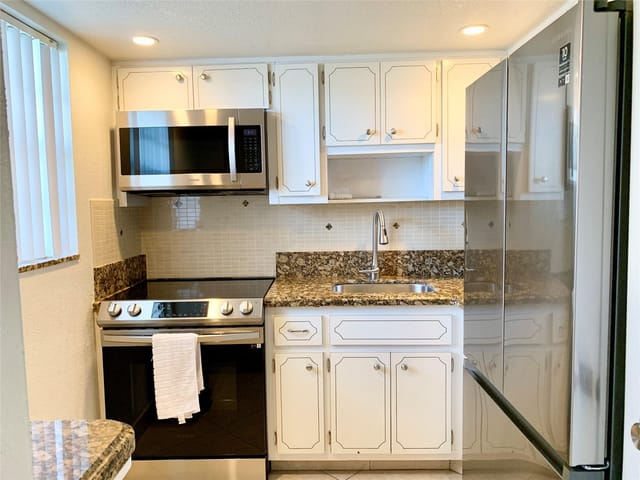 6550 Winfield Boulevard 105, Margate, FL 33063