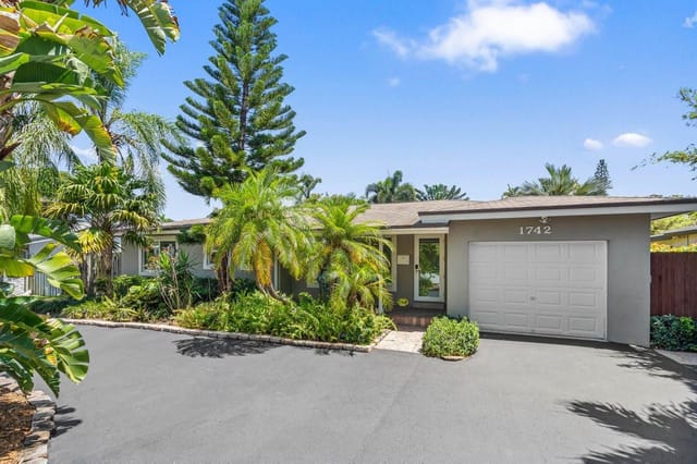 1742 NE 28th Drive, Wilton Manors, FL 33334