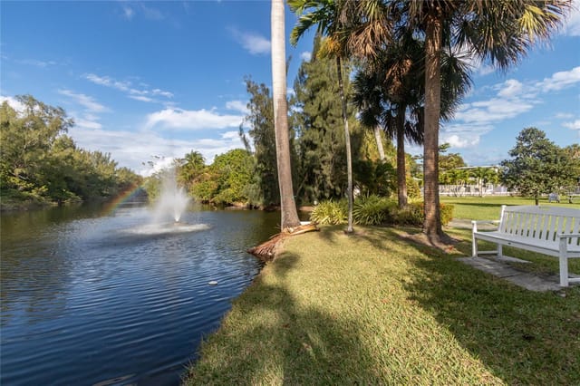 1035 SE 15th Street 10B, Fort Lauderdale, FL 33316