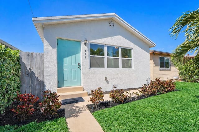 411 S E Street, Lake Worth Beach, FL 33460