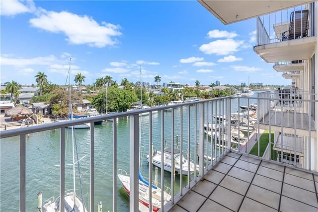 1777 SE 15th Street 404, Fort Lauderdale, FL 33316