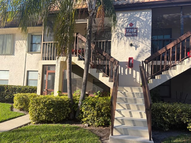 7262 Golf Colony Court 204, Lake Worth, FL 33467