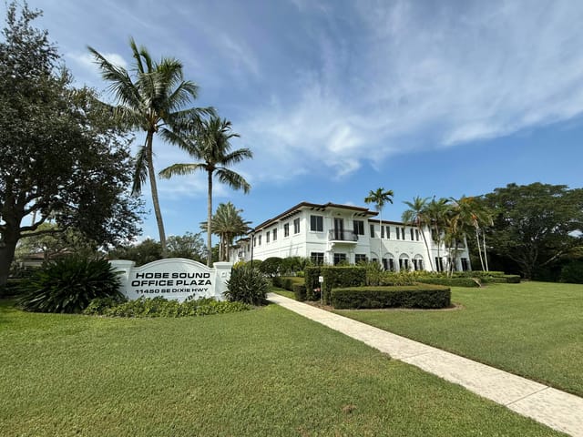 11450 SE Dixie Highway, Hobe Sound, FL 33455