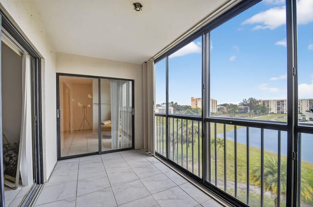 7076 Huntington Lane 503, Delray Beach, FL 33446