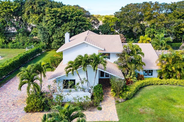 10893 Gleneagles Road, Boynton Beach, FL 33436