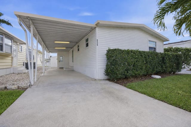 2-web-or-mls-Driveway