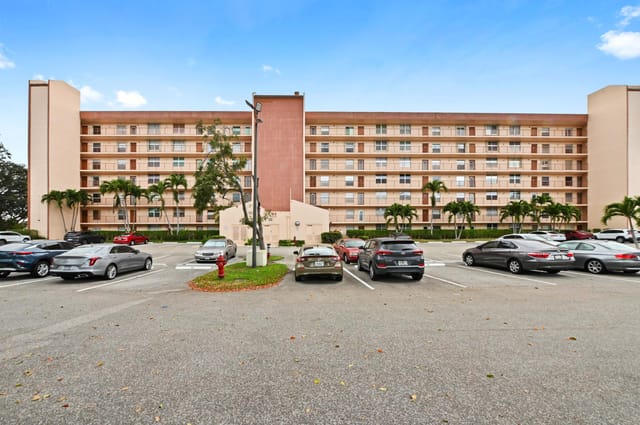 14671 Bonaire Boulevard 410, Delray Beach, FL 33446
