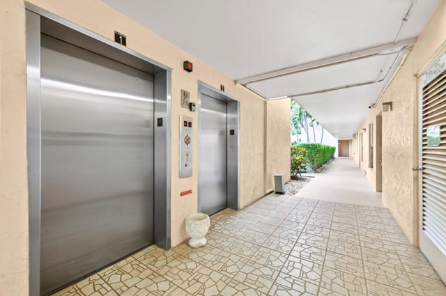 02 Elevator 01