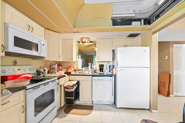 08 Kitchen 03