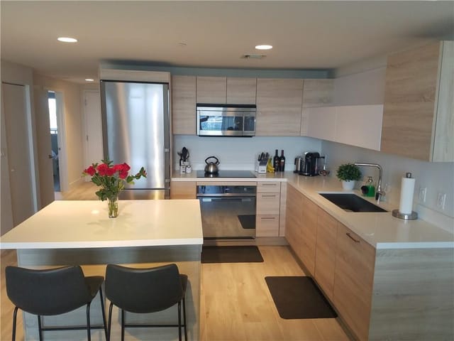 16385 Biscayne Boulevard 1018, North Miami Beach, FL 33160